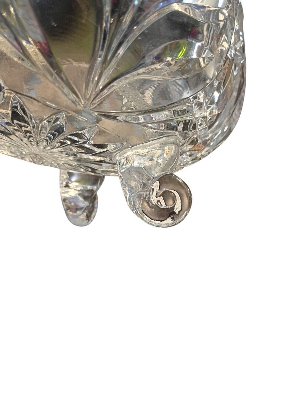 Clear Vintage Crystal Candy Dish With Lid and Pineapple and Floral Detailing - Picture 5 of 10